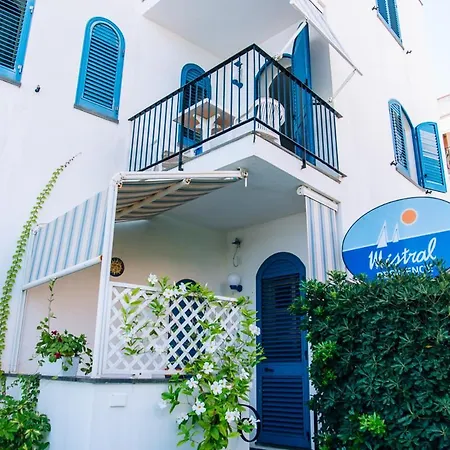 Mistral Apartment *