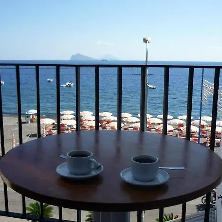 Mistral Canneto (Lipari)