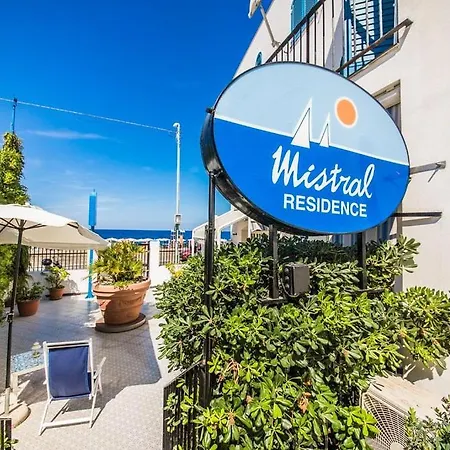 Mistral Canneto (Lipari)